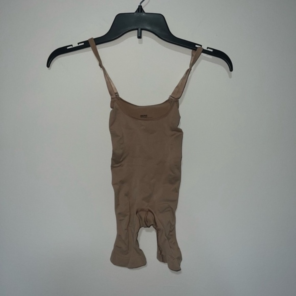 SKIMS SEAMLESS SCUPLT BUTT LIFTING OPEN BUST BODYSUIT SIENNA XXS